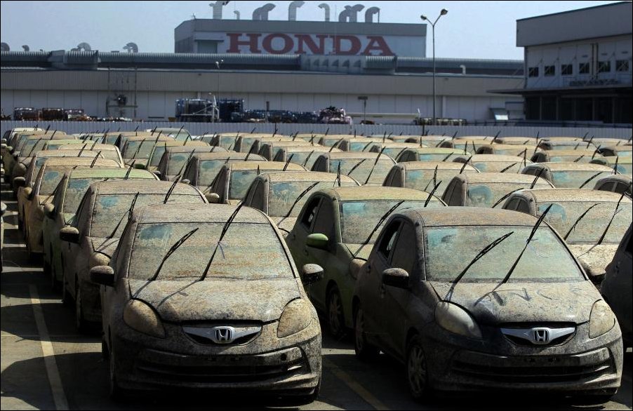 Honda уничтожает утопленные автомобили