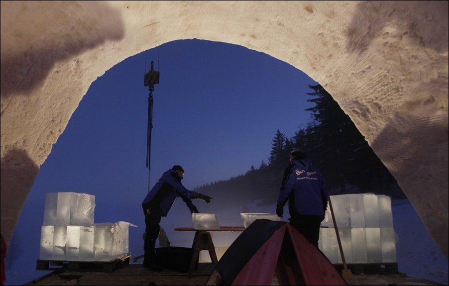 Церковь из снега