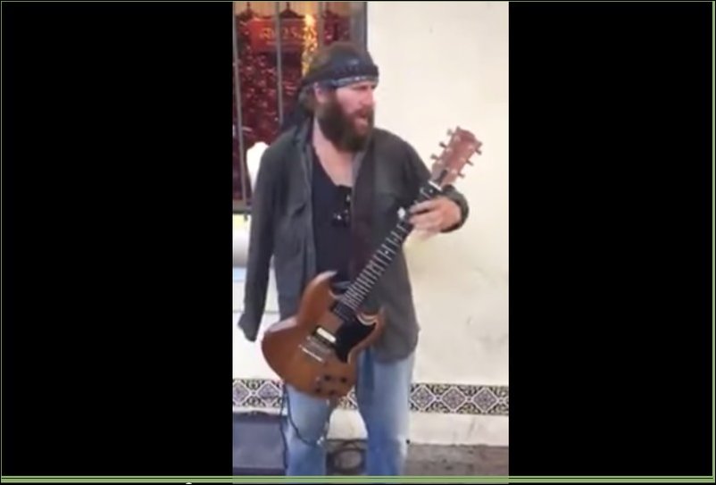 Вуду чайлд на гитаре одной рукой