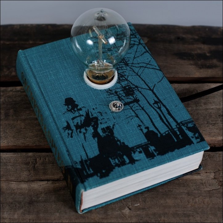 Светильник в книге