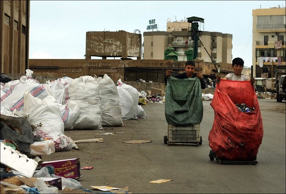 горы мусора в Бейруте