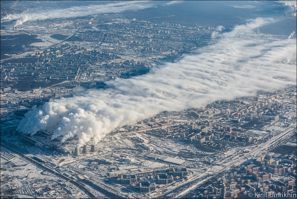 Зимняя Москва из иллюминатора самолета