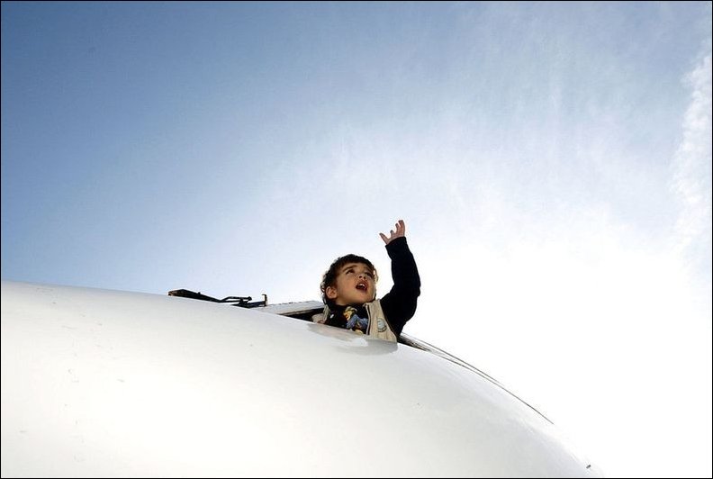 Детский сад на борту самолета