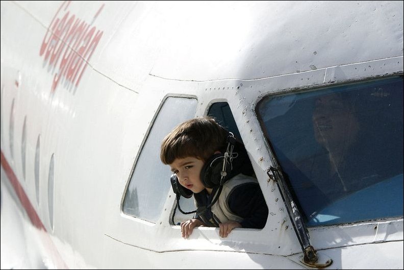 Детский сад на борту самолета