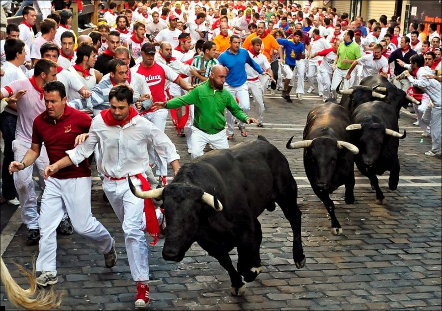 running-of-the-bulls-07