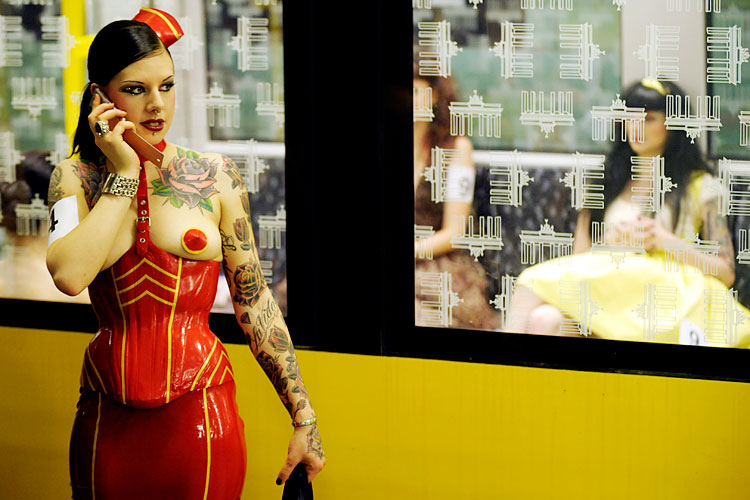 underground-catwalk-03