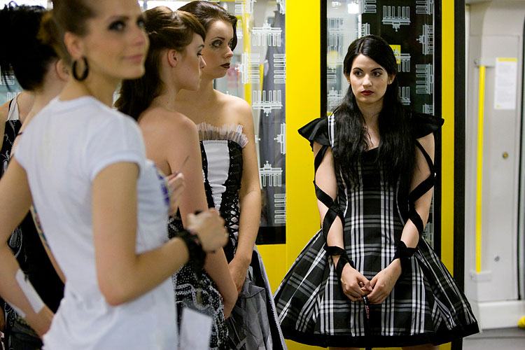 underground-catwalk-10