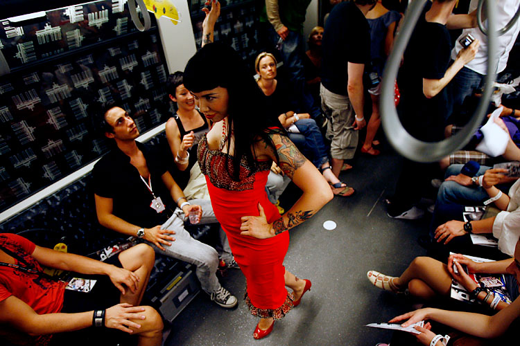 underground-catwalk-18