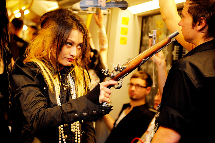 underground-catwalk-20