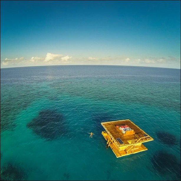 Manta Resort - подводная гостиница