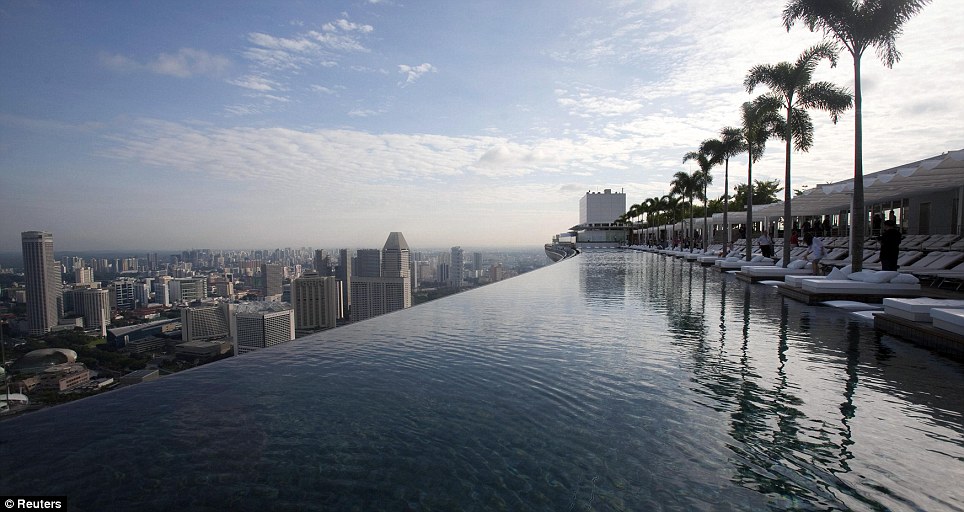 singapore-pool-03