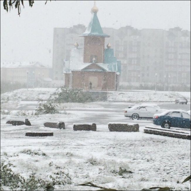 В Воркуте выпал снег