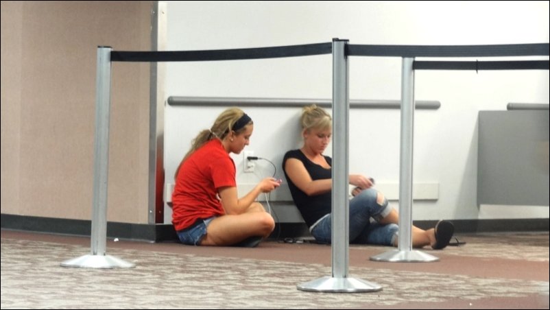 Розетки в аэропортах