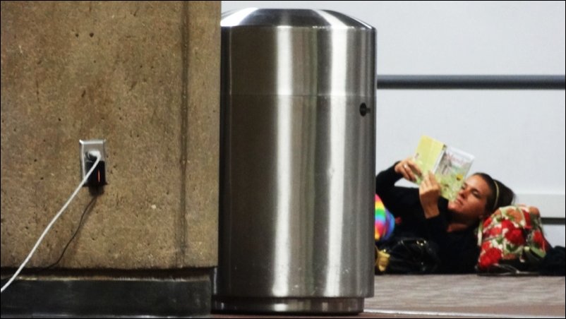 Розетки в аэропортах