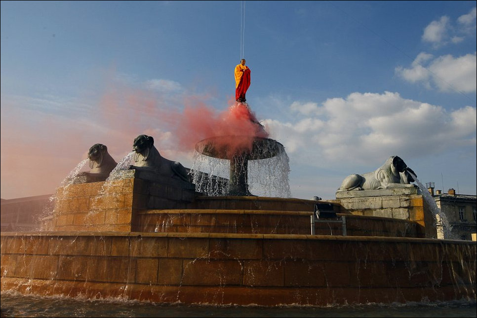 Летающий монах