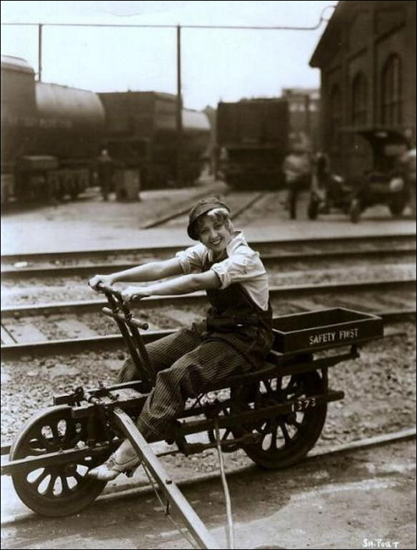 Необычные автомобили прошлого