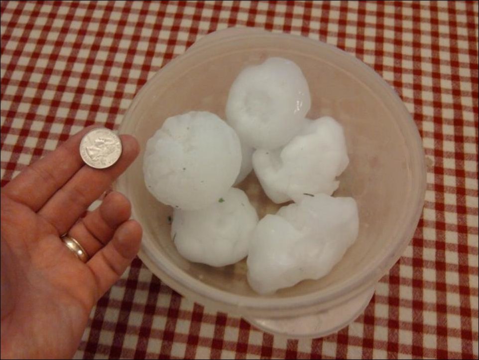 Град размером с теннисный мячик