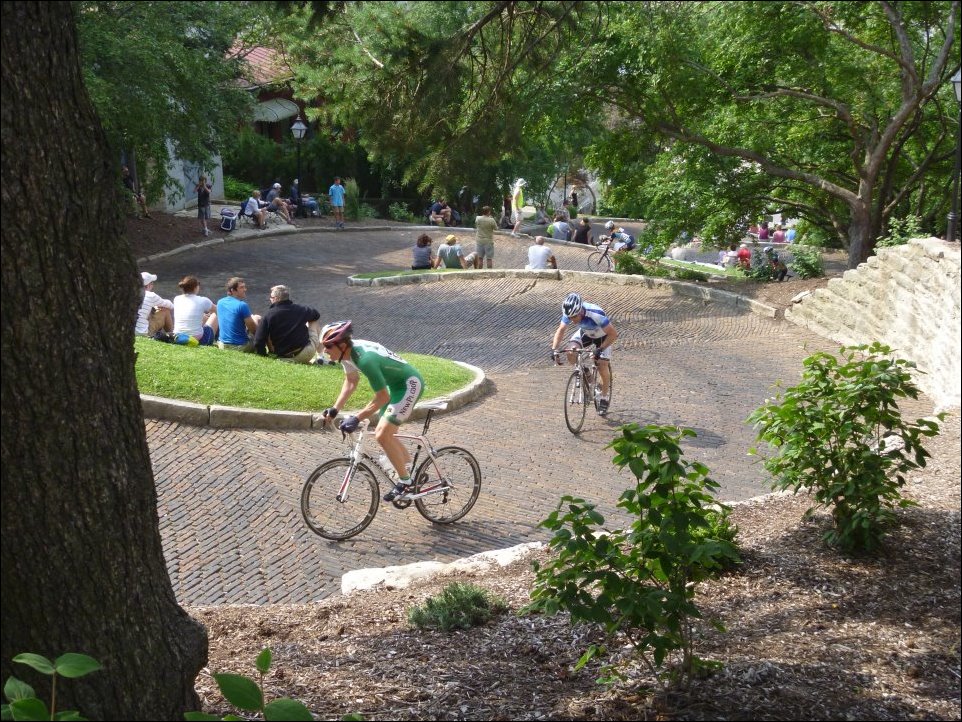 Змеиная аллея