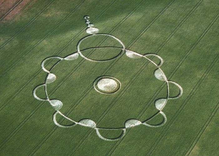 circles-on-fields-12