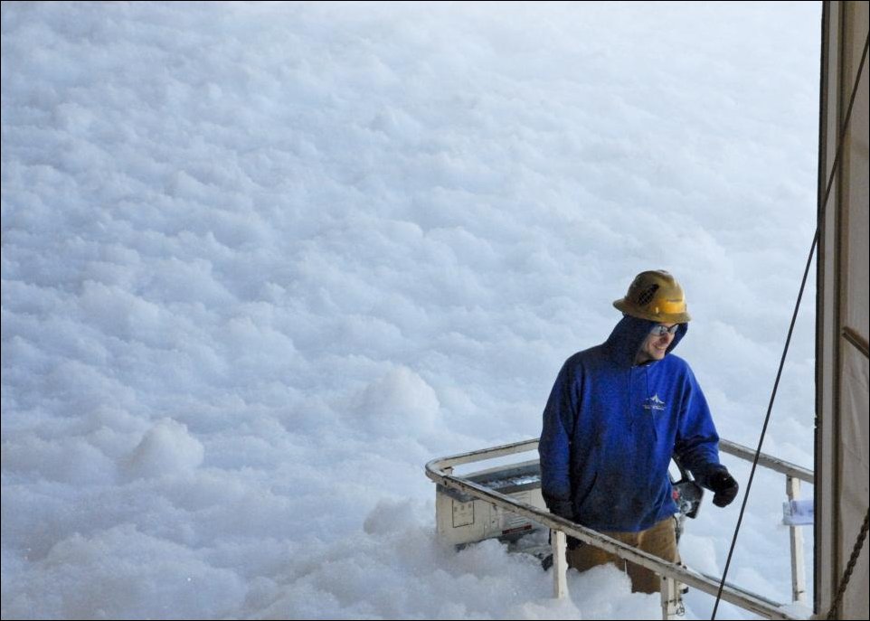 Сработала система пожаротушения
