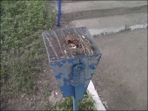 Мусорные урны в полиэтилене