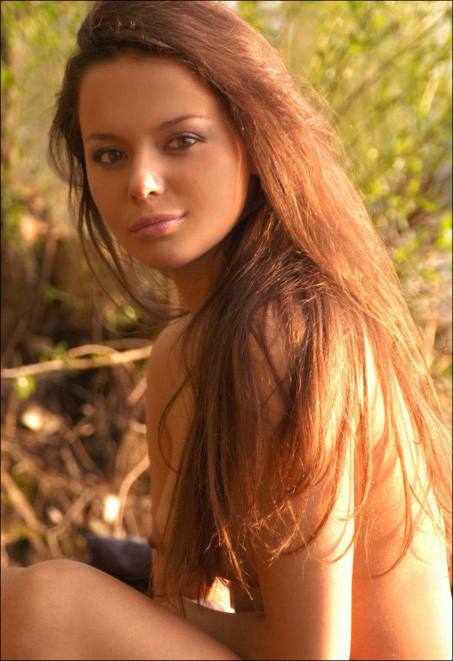 Девушки 18+, Эротика