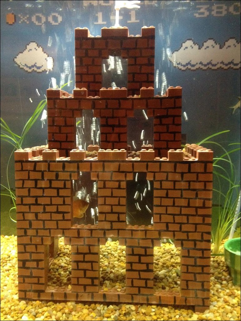 Супер Марио в аквариуме