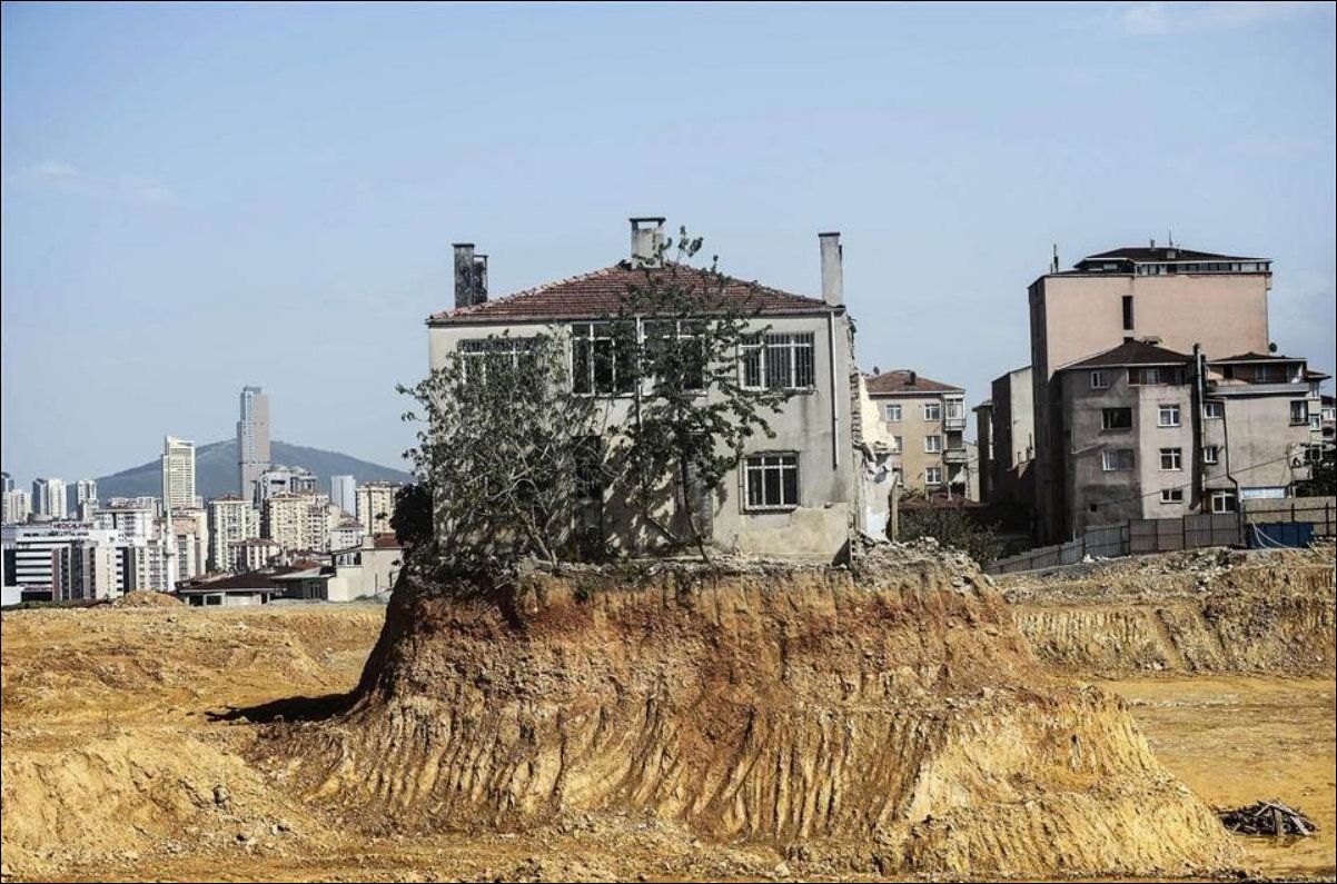 Одинокий дом