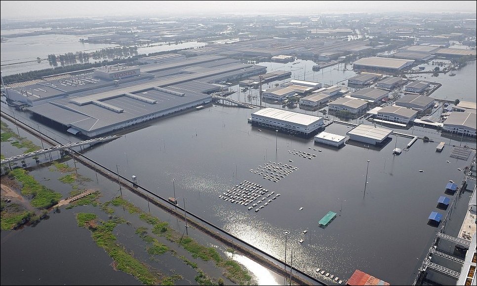 Таиландский завод Honda после наводнения