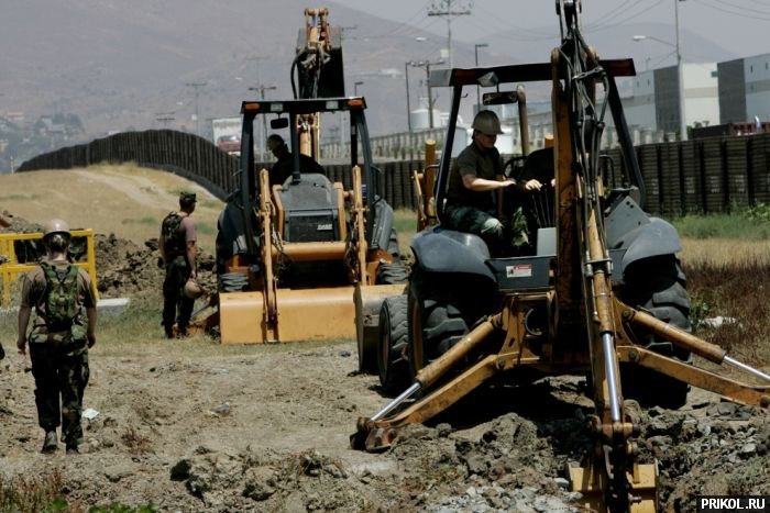 usa-mexico-border-05