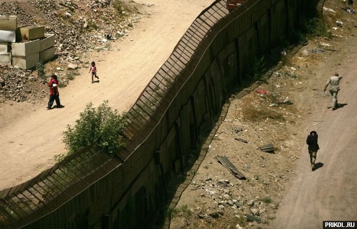 usa-mexico-border-15