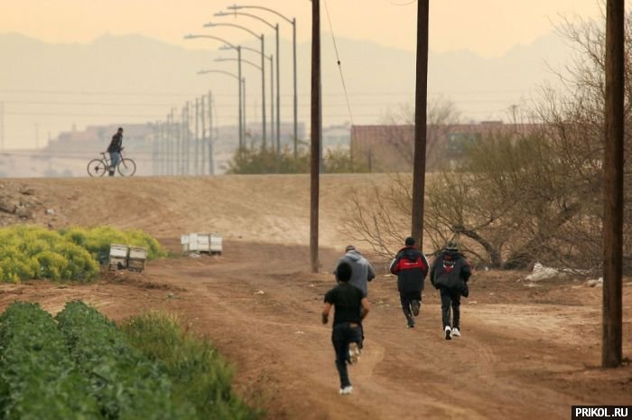 usa-mexico-border-23