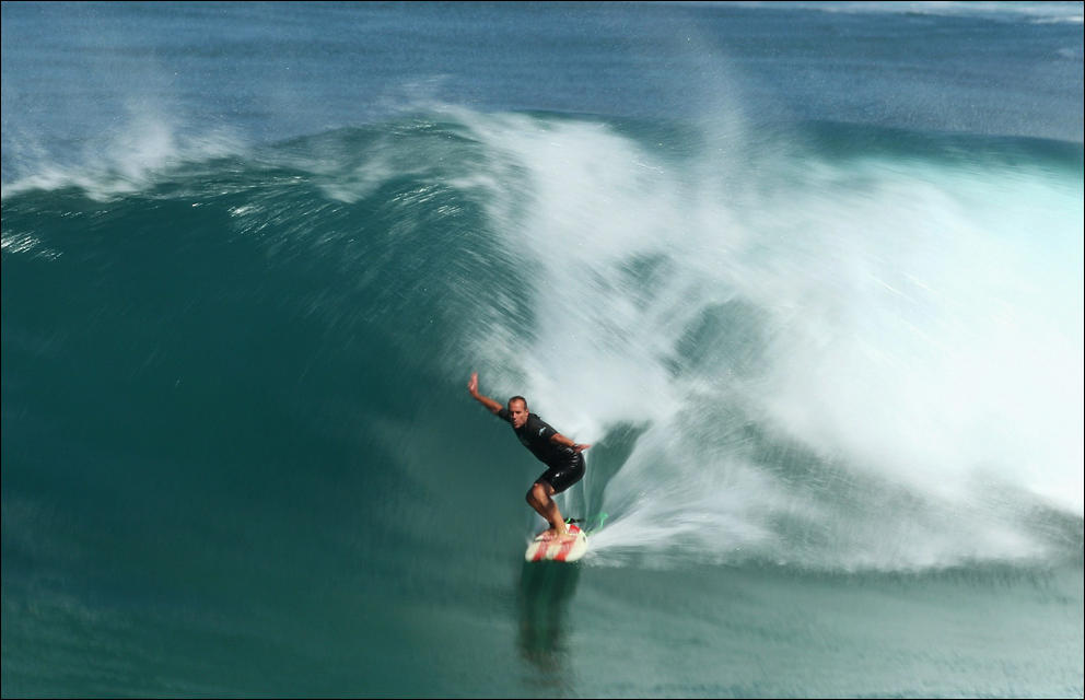 патрик суэйзи на гребне волны. на гребне волны 2015. баннер на гребне волны высокого качества. киану ривз 1991. киану ривз патрик суэйзи на гребне волны.