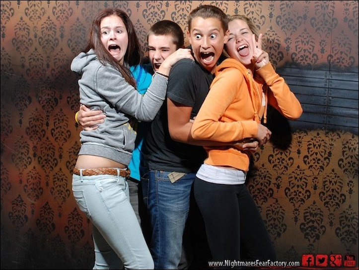 Фото посетителей аттракциона ужасов