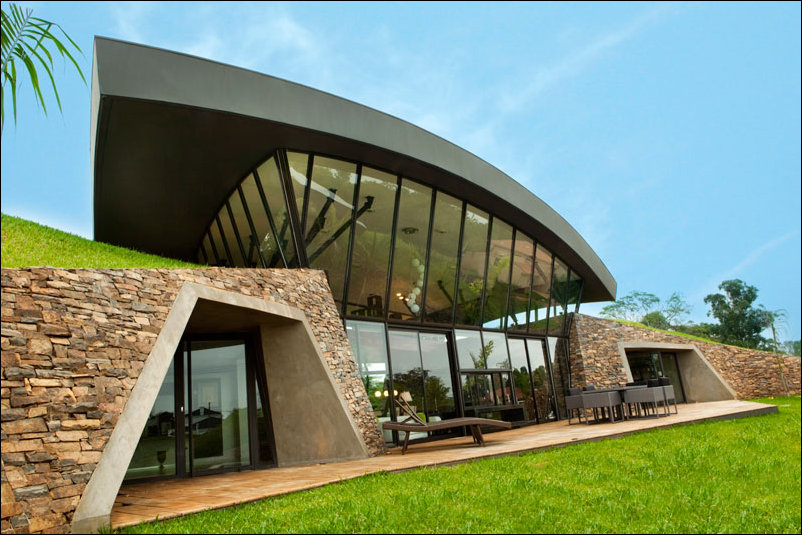 удивительный дом внутри холма