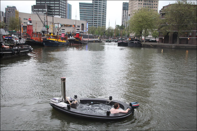 Плавающая горячая ванна