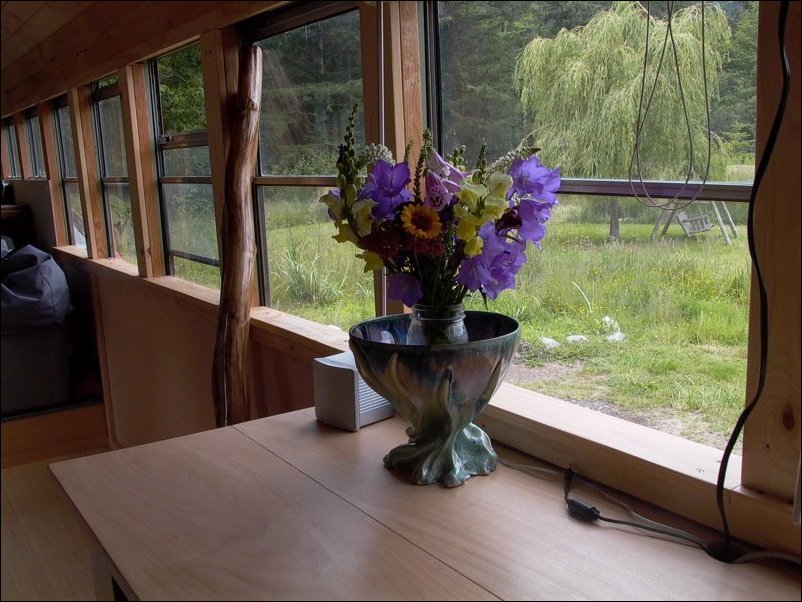 Дом на колесах из старого школьного автобуса