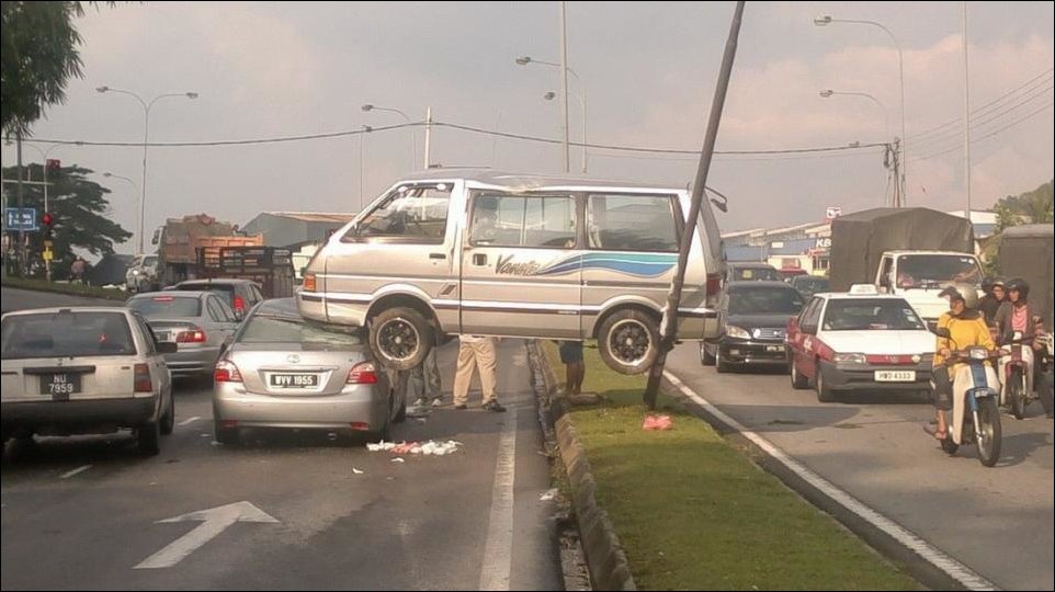 Необычная авария