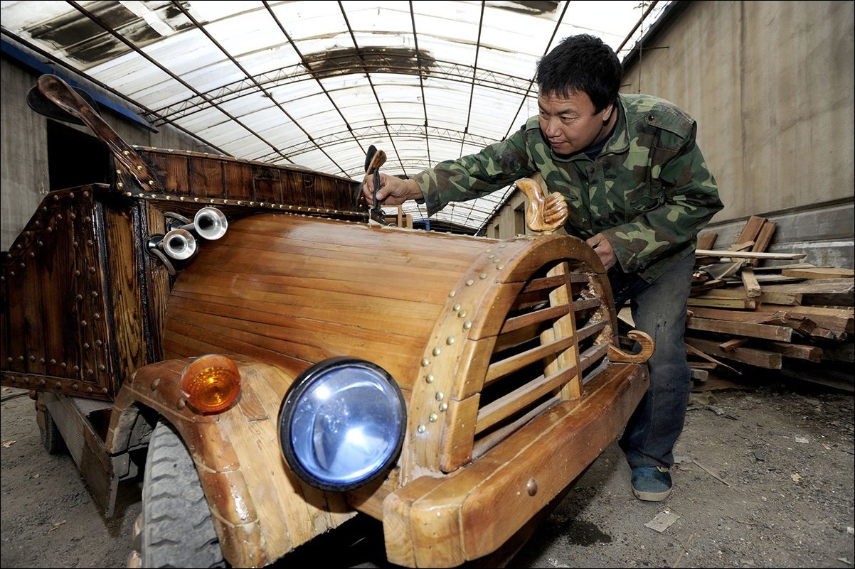 Деревянный электромобиль