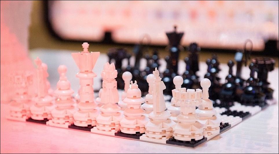 Прицеп-караван из лего