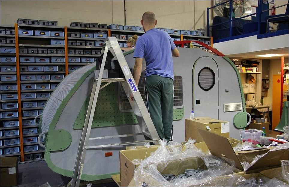 Прицеп-караван из лего