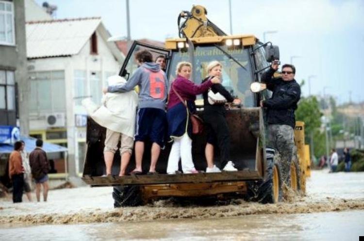 istanbul-flood-10