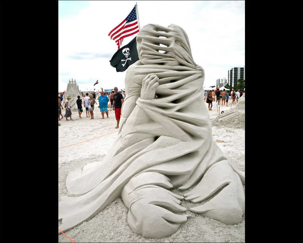 Удивительные скульптуры из песка