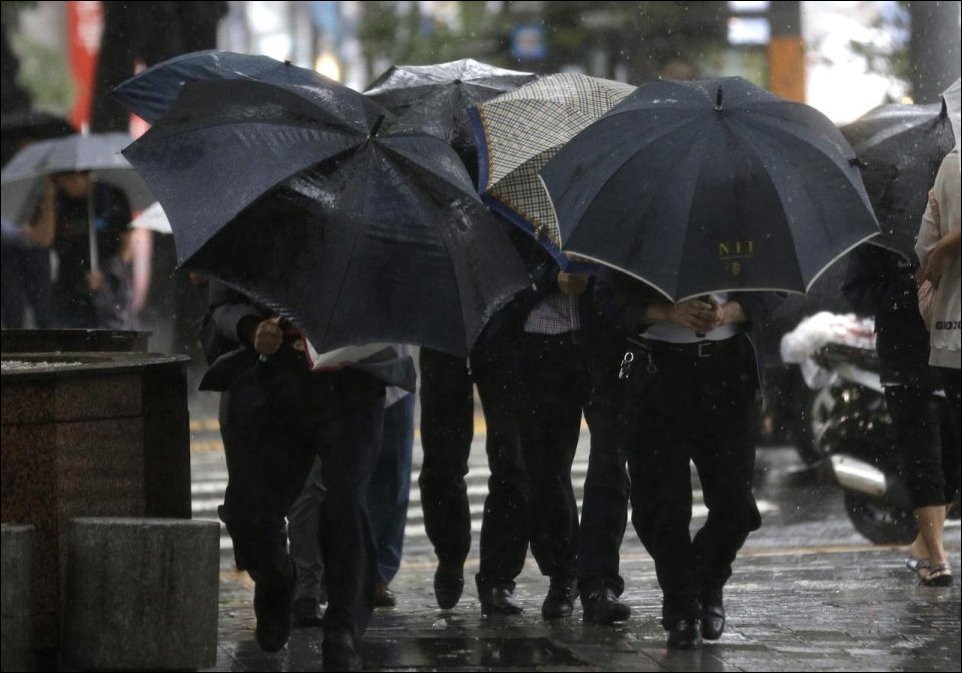 Тайфун Санба обрушился на юг Кореи