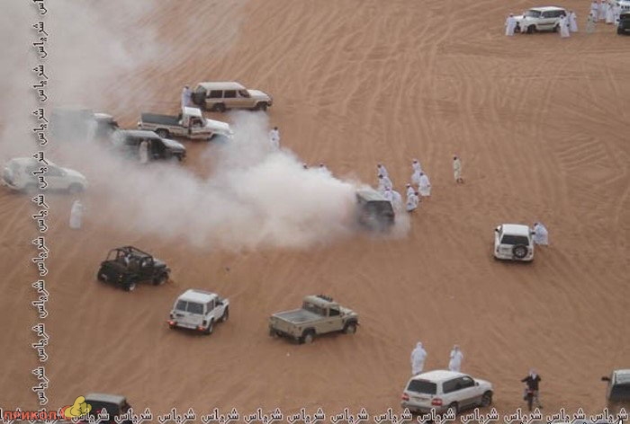 fire-in-a-car-desert02.jpg