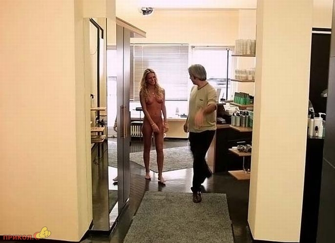 golaya-v-parikmaherskoy-05