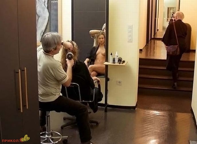 golaya-v-parikmaherskoy-13