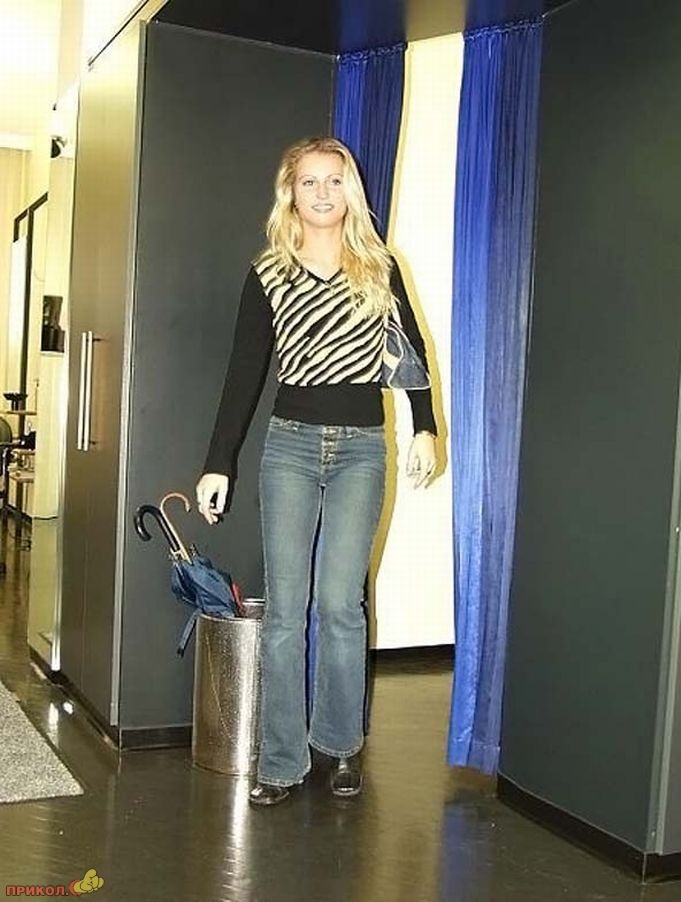 golaya-v-parikmaherskoy-25