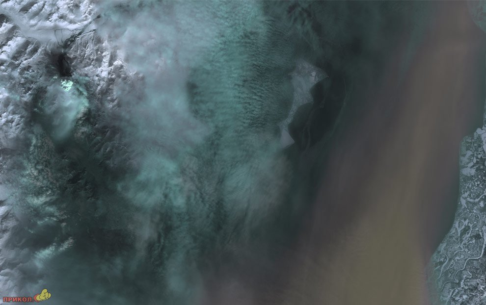 mount-redoubt-volcano-23