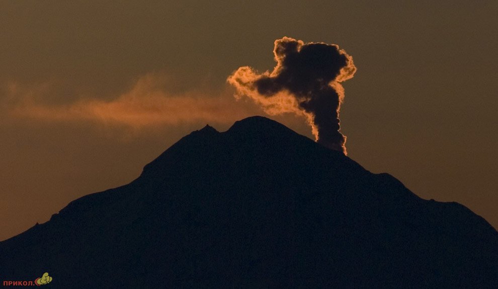 mount-redoubt-volcano-27